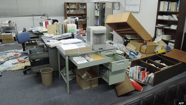 Nhật Bản: Đổ nát hoang tàn sau trận động đất ảnh 12