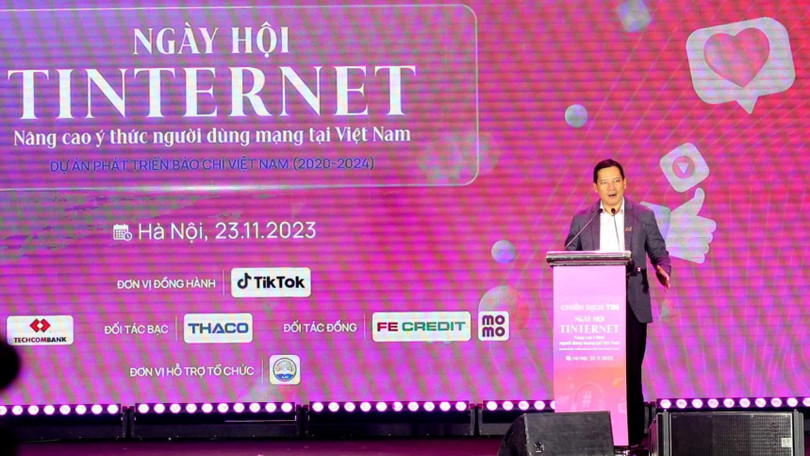 Ông Lê Quang Tự Do khuyên các bạn trẻ nên học cách phớt lờ những bình phẩm tiêu cực trên mạng xã hội.