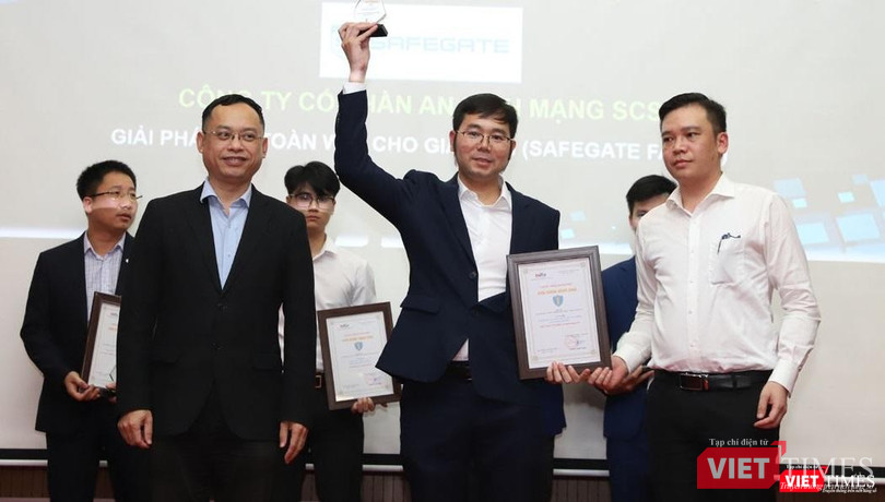 SafeGate Family mang về cho Smart Cyber Security danh hiệu Chìa khóa vàng năm 2022 ở hạng mục Sản phẩm an toàn thông tin triển vọng xuất sắc. SafeGate Family mang về cho Smart Cyber Security danh hiệu Chìa khóa vàng năm 2022 ở hạng mục Sản phẩm an toàn thông tin triển vọng xuất sắc.