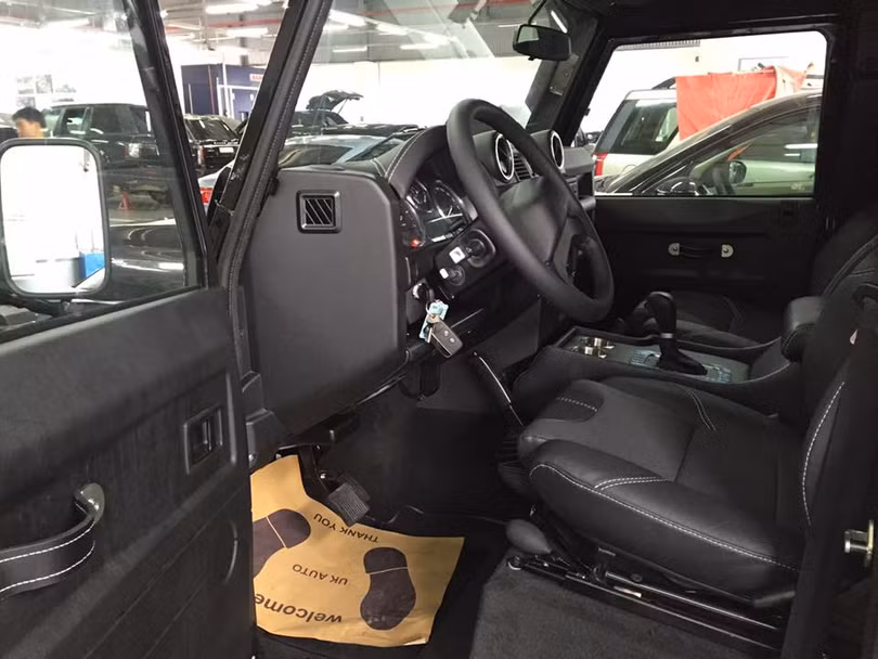 Cận cảnh “trâu lội nước” Land Rover vừa về Việt Nam ảnh 4