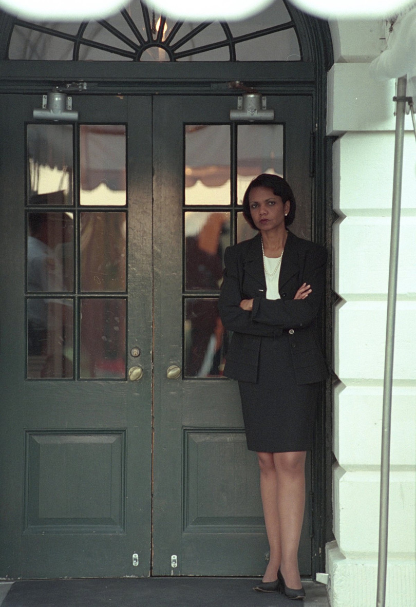 Chùm ảnh hiếm: Khoảnh khắc Tổng thống Bush nhận tin Mỹ bị khủng bố 11/9 ảnh 17