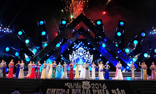 Mãn nhãn màn trình diễn bikini của 18 nhan sắc phía Bắc vào CK HHVN 2016 ảnh 42