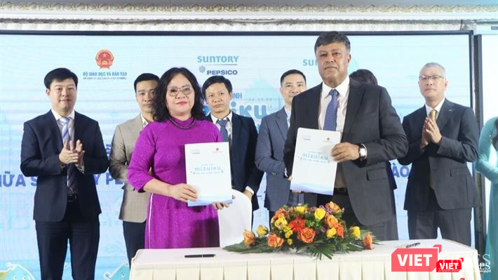 Bộ Giáo dục và Đào tạo ký kết chương trình hợp tác với Suntory PepsiCo Việt Nam Bộ Giáo dục và Đào tạo ký kết chương trình hợp tác với Suntory PepsiCo Việt Nam