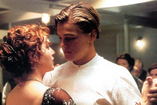 Kate từng cho biết chính diễn xuất của Leo đã giúp cô trở thành ngôi sao sau khi cùng cộng tác trong Titanic. Trong một cuộc phỏng vấn vào năm 1998, cô nói: "Tôi biết rằng mình sẽ không thể làm được gì nếu không có Leo".