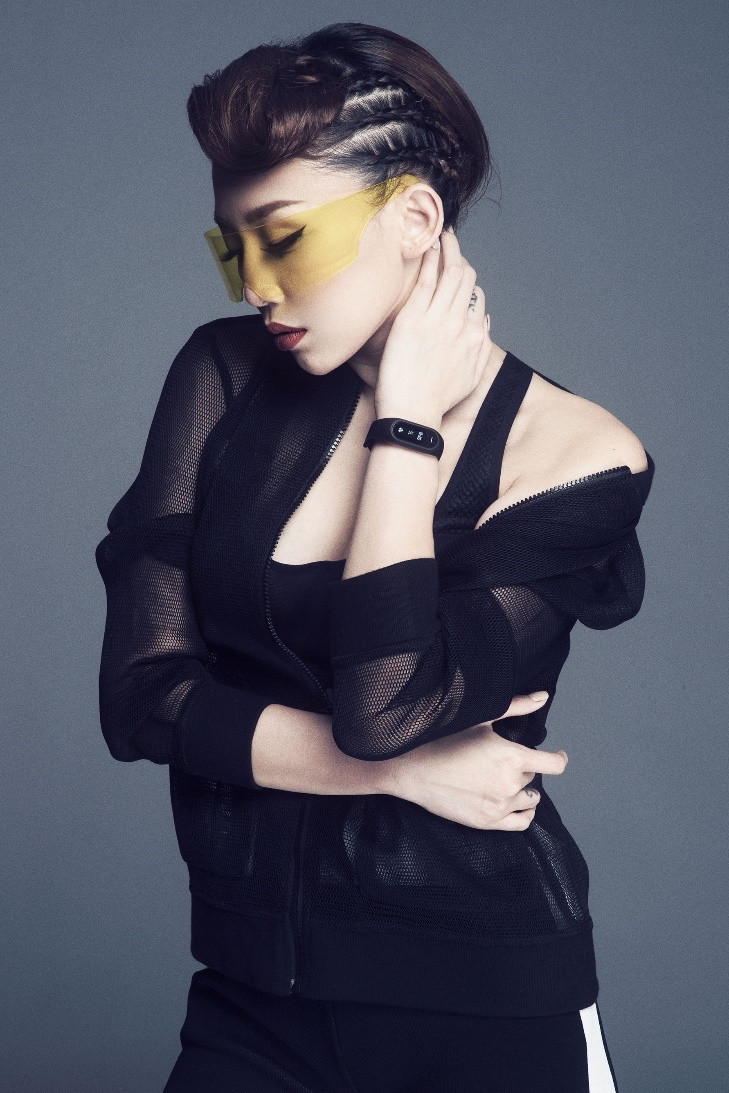 Đặt trước Oppo F3 Plus, nhận tai nghe Bluetooth và vòng đeo tay H-band ảnh 3