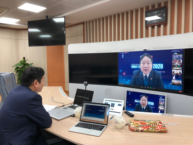 Ông Trương Gia Bình nhận định: "Thành phố thông minh là một xu thế không thể đảo ngược". Ông Trương Gia Bình nhận định: "Thành phố thông minh là một xu thế không thể đảo ngược".