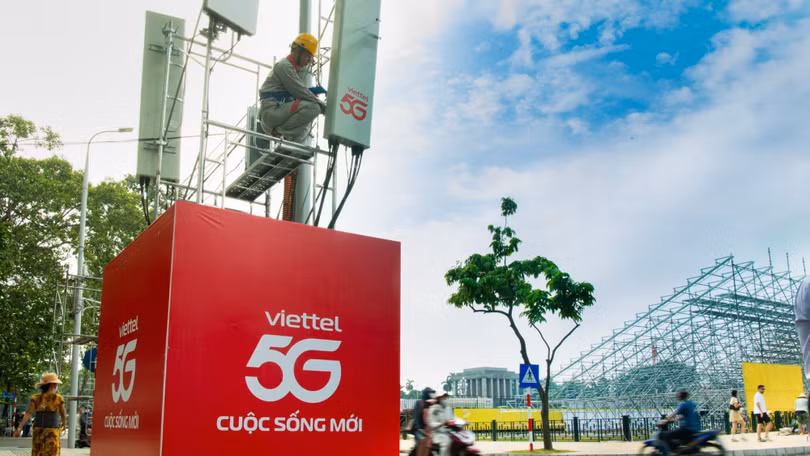 Bộ KH&CN cũng yêu cầu các đơn vị như VNPT, Viettel, MobiFone tăng cường các xe BTS lưu động đến các khu vực tập trung đông người như các khu vực bắn pháo hoa, tổ chức Lễ kỷ niệm.