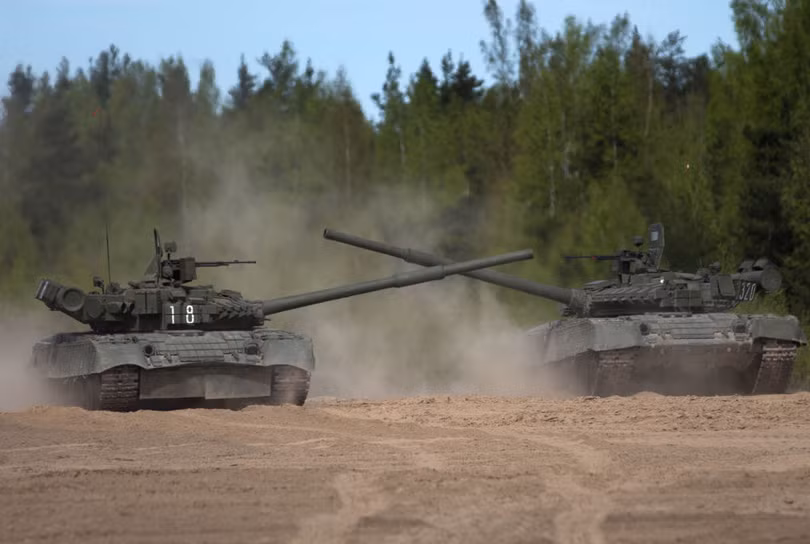 Video: Cận cảnh “xe tăng bay” T-80 ảnh 3