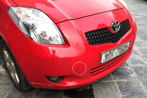 Vị trí nắp bình xăng xe Một số tài xế rất luống cuống khi điều khiển xe mới vì không biết vị trí nắp bình xăng ở bên nào. Trên bảng điều khiển có một ký hiệu nhỏ hình tam giác cạnh bình xăng. Góc nhọn xoay về bên nào, nắp bình xăng sẽ nằm ở bên hông đó của xe.