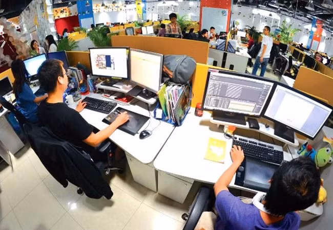 tại Hội thảo Việt Nam – Cộng hòa Séc về hợp tác trong lĩnh vực thông tin và truyền thông Ở Việt Nam hiện có 500 ngàn người làm việc trong ngành công nghệ thông tin và trong 5 năm tới sẽ phấn đấu nâng con số này lên thành 1 triệu, và ghi danh Việt Nam trong hàng ngũ top đầu thế giới về lĩnh vực này.