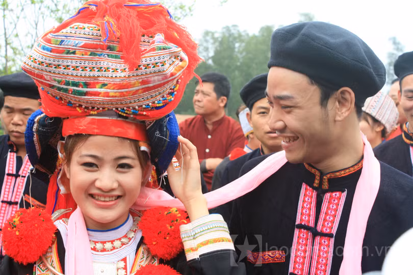 Những kiểu cầu hôn kỳ quặc ở Việt Nam