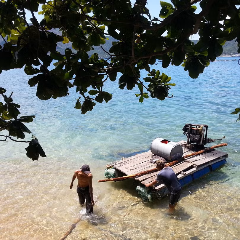 Mê mẩn 5 vịnh biển miền Trung còn rất hoang sơ ảnh 5