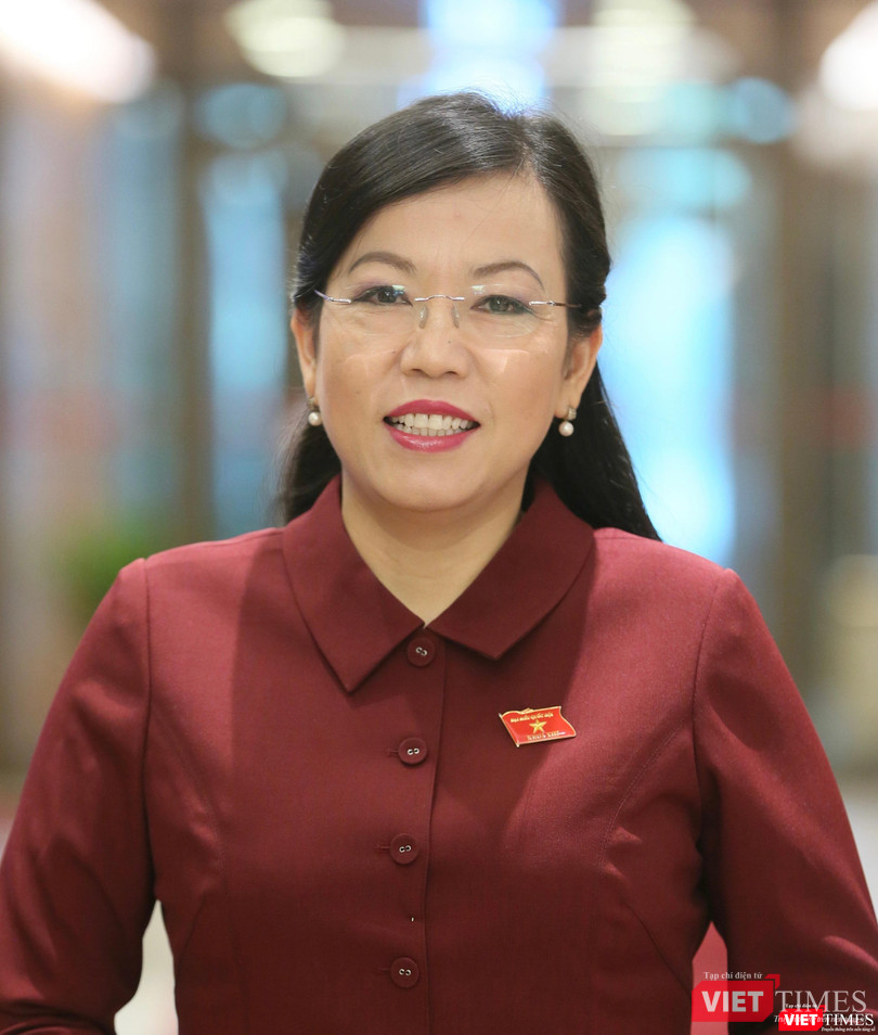 Bà Nguyễn Thanh Hải - Bí thư Tỉnh ủy Thái Nguyên - luôn trăn trở để đẩy nhanh quá trình chuyển đổi số, ứng dụng công nghệ số trong tất cả các lĩnh vực kinh tế - xã hội của tỉnh. Bà Nguyễn Thanh Hải - Bí thư Tỉnh ủy Thái Nguyên - luôn trăn trở để đẩy nhanh quá trình chuyển đổi số, ứng dụng công nghệ số trong tất cả các lĩnh vực kinh tế - xã hội của tỉnh.