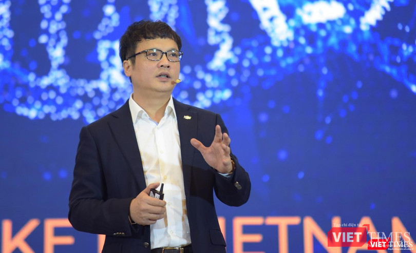 Tổng Giám đốc FPT Nguyễn Văn Khoa cho rằng để phát triển công nghệ, cần có cộng đồng các doanh nghiệp công nghệ. Tổng Giám đốc FPT Nguyễn Văn Khoa cho rằng để phát triển công nghệ, cần có cộng đồng các doanh nghiệp công nghệ.