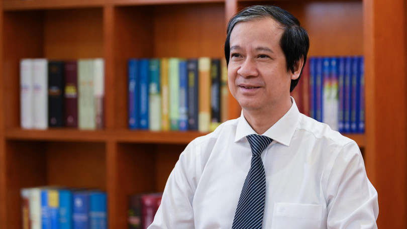 Bộ trưởng Bộ Giáo dục và Đào tạo Nguyễn Kim Sơn.