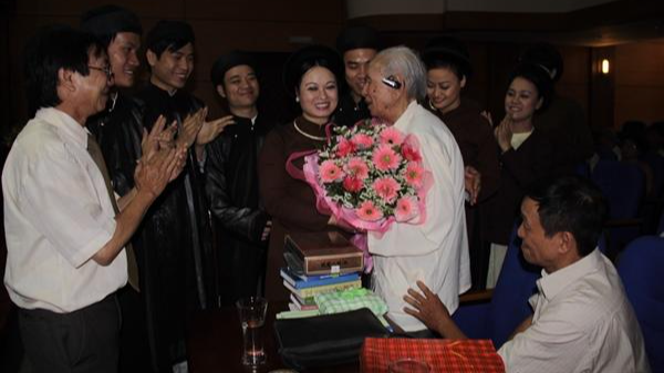 Nhà nghiên cứu, soạn giả Mịch Quang được giới sân khấu trân trọng coi là “Lão tướng” của ngành Tuồng Nhà nghiên cứu, soạn giả Mịch Quang được giới sân khấu trân trọng coi là “Lão tướng” của ngành Tuồng