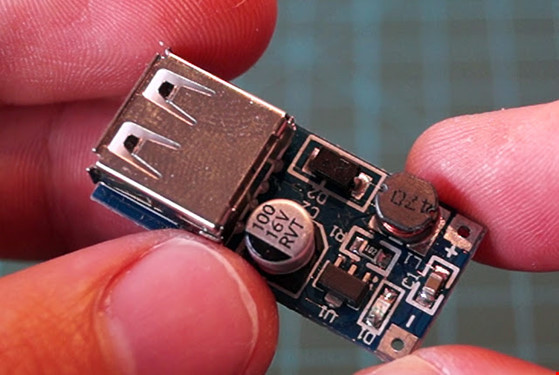 Tự chế sạc dự phòng bằng pin laptop ảnh 2