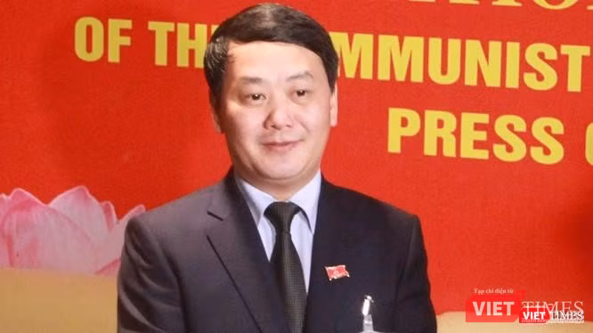 Ông Hầu A Lềnh - Uỷ viên Trung ương Đảng, Phó chủ tịch, Tổng thư ký Uỷ ban Trung ương MTTQ Việt Nam.