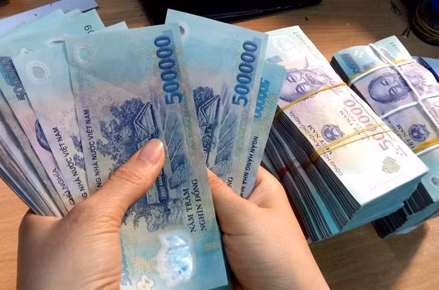 Nhiều doanh nghiệp đã có kế hoạch thưởng Tết Nguyên Đán Mậu Tuất 2018. Ảnh minh họa: Tổng cục Hải quan.