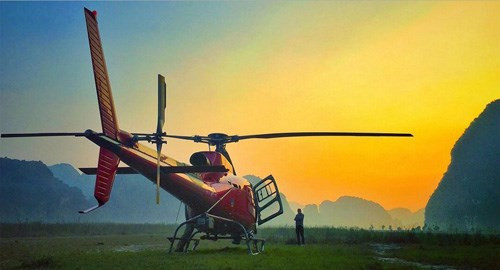 AS-350 B3 được nhập vào Việt Nam từ hôm 20/2 cùng hơn 20 tấn thiết bị phục vụ cho quá trình ghi hình 