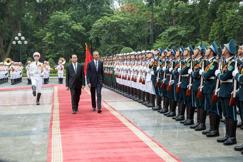 Ảnh Việt Nam đón Obama trang trọng và nồng hậu lên fanpage Nhà Trắng ảnh 2