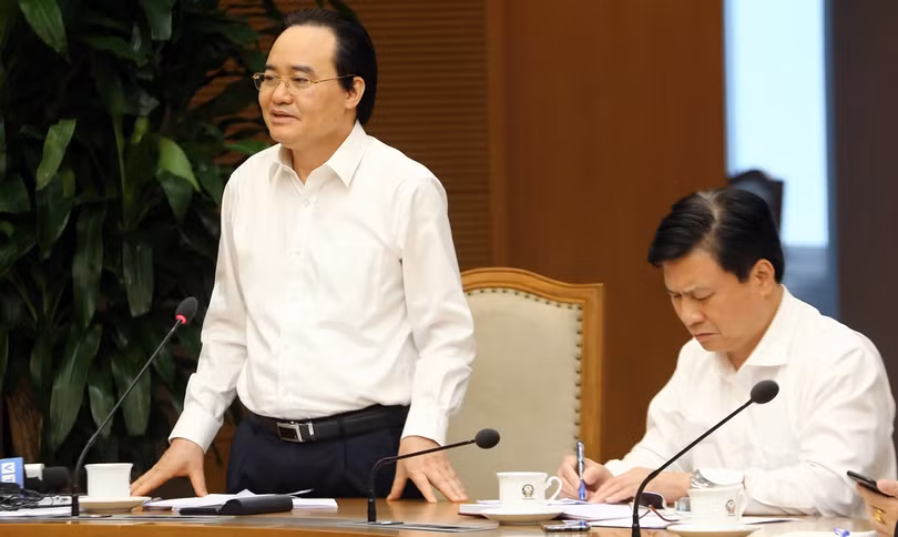 Bộ trưởng Bộ GD&ĐT Phùng Xuân Nhạ yêu cầu các tác giả, Hội đồng Thẩm định SGK quốc gia rà soát, giải trình, tiếp thu, hoàn thiện để chất lượng SGK ngày càng tốt hơn. Ảnh: VGP.