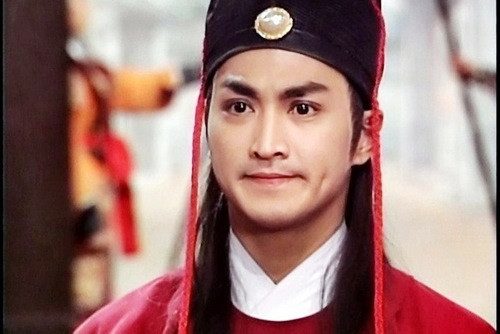 Vẻ điển trai, thần thái ngời sáng của 