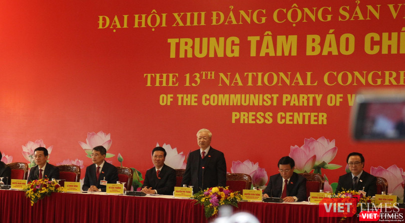 Tổng Bí thư Nguyễn Phú Trọng chủ trì cuộc họp báo đầu tiên sau thành công của Đại hội Đảng XIII. Ảnh: Anh Lê. Tổng Bí thư Nguyễn Phú Trọng chủ trì cuộc họp báo đầu tiên sau thành công của Đại hội Đảng XIII. Ảnh: Anh Lê.