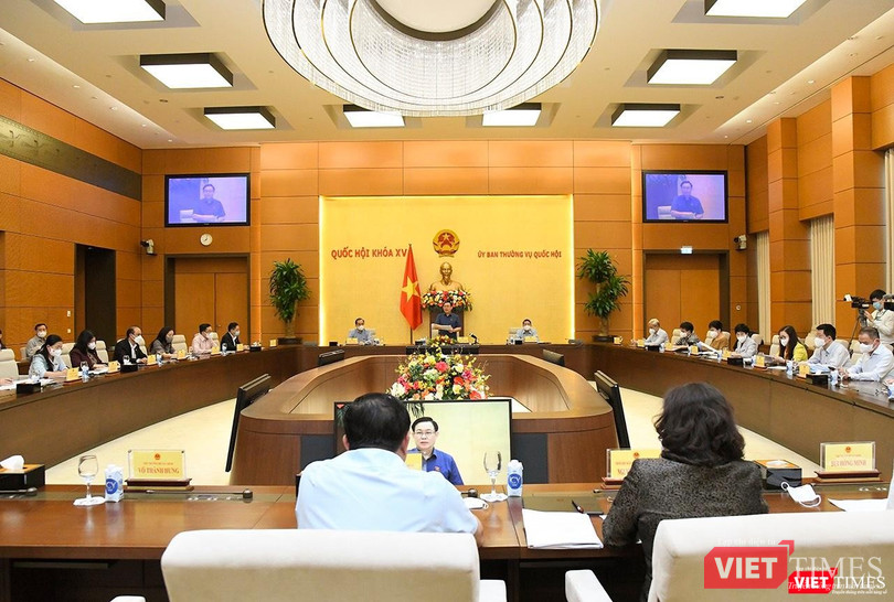 Toàn cảnh cuộc họp tại Nhà Quốc hội.