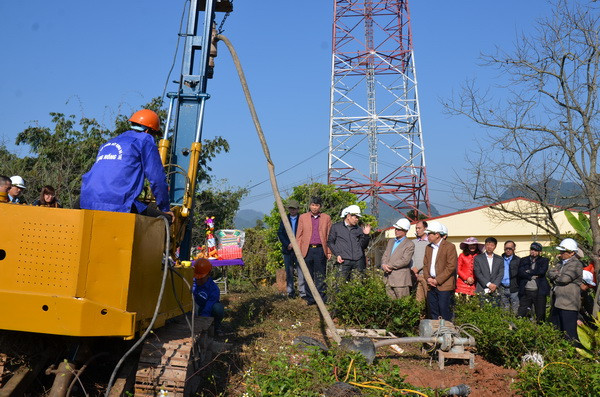 Triển khai xây dựng trạm định vị toàn cầu bằng vệ tinh đầu tiên tại Trạm Khí tượng nông nghiệp Mộc Châu, huyện Mộc Châu, tỉnh Sơn La