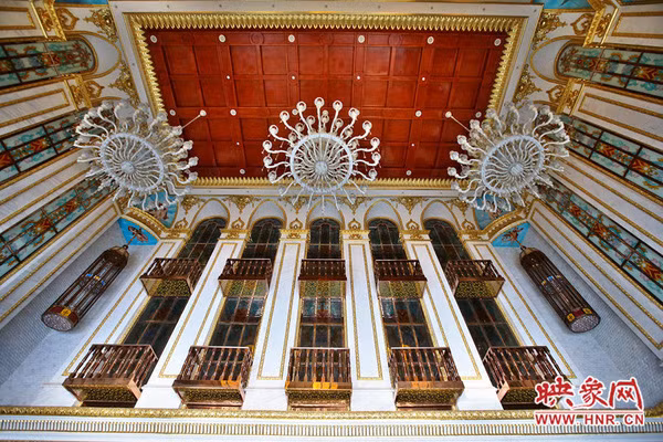 Choáng ngợp trước nội thất xa hoa của chốn ăn chơi khét tiếng Trung Quốc ảnh 3