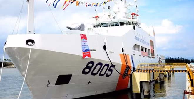 Tàu Cảnh sát biển 8005 khủng nhất Việt Nam hạ thủy