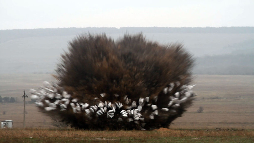 Ấn tượng trong tuần: Trẻ tị nạn, thời trang nội y và “ở truồng” trượt tuyết ảnh 8