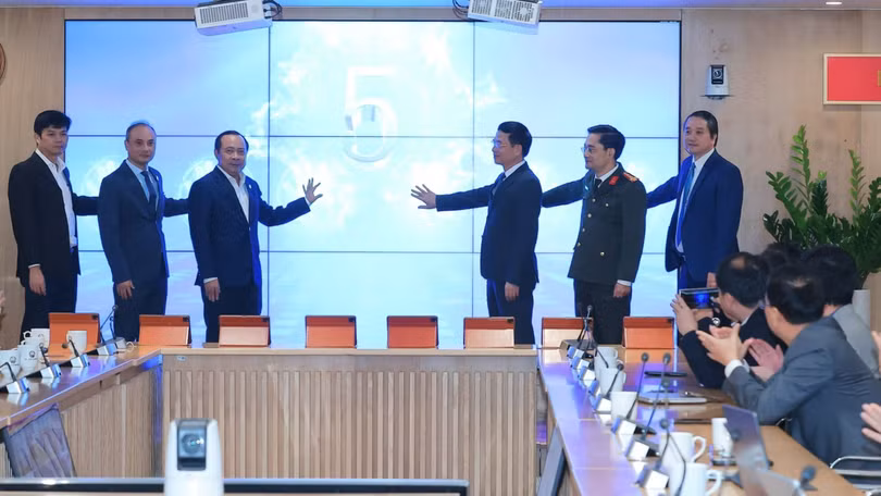 he thong thong tin.jpg