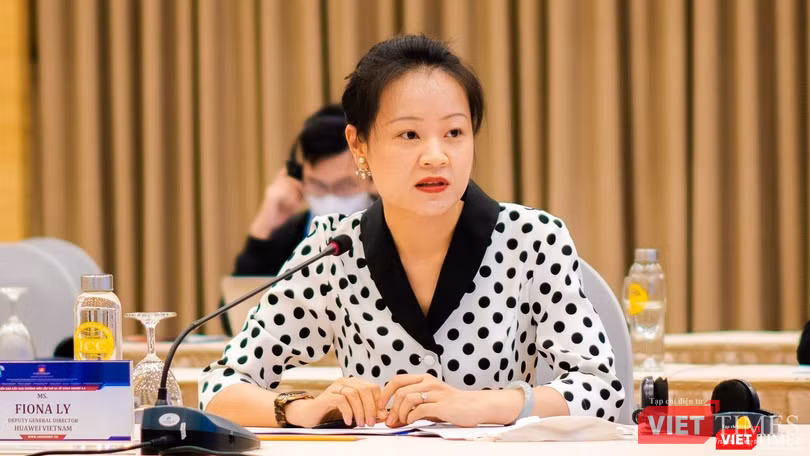 Bà Fiona Li - Phó Tổng Giám đốc Huawei Việt Nam. Bà Fiona Li - Phó Tổng Giám đốc Huawei Việt Nam.