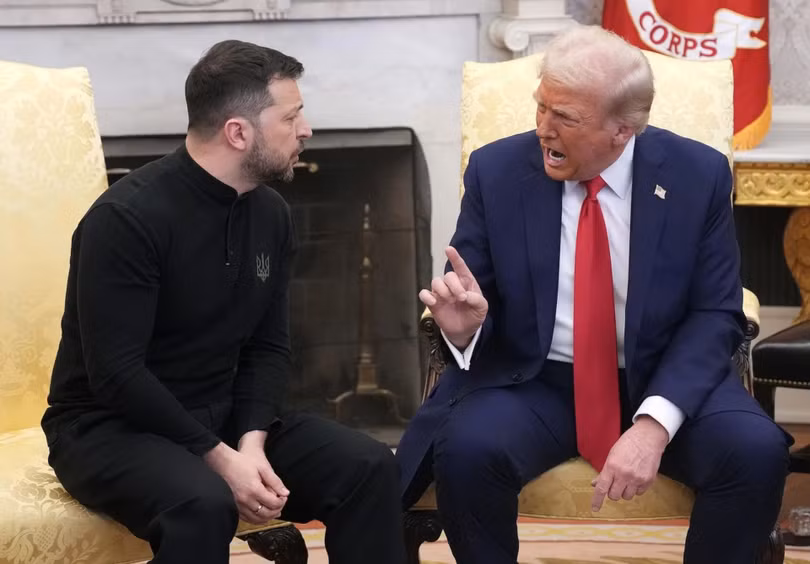 Cuộc gặp đầy căng thẳng giữa Trump và Zelensky.