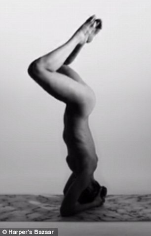 Video: Yoga khoả thân nghệ thuật hút hồn người xem ảnh 3