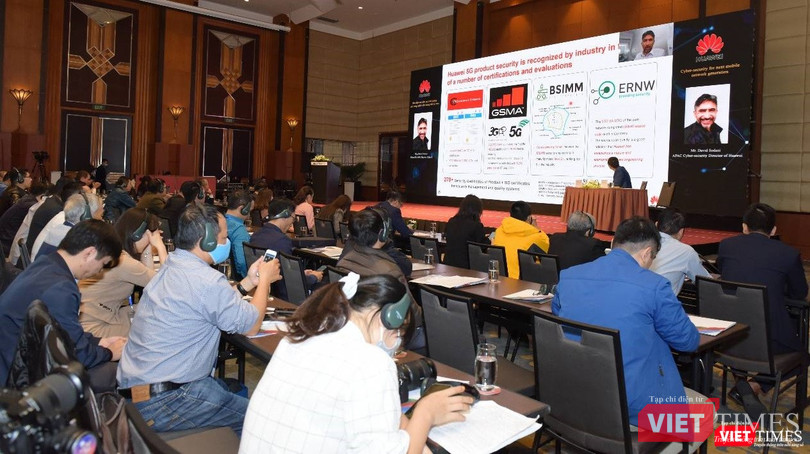 Phần trình bày của ông David Soldani tuy diễn ra vào phiên chuyên đề buổi chiều nhưng thu hút được sự quan tâm của các khách mời.