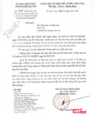 Văn bản ngày 5/2/2022 của Phó Chủ tịch UBND TP. Hà Nội Chử Xuân Dũng ký, gửi Sở Giáo dục và Đào tạo, Sở Y tế, UBND các huyện, thị xã về việc cho học sinh các khối lớp 1 - 6 thuộc 18 huyện, thị xã trở lại trường học. Văn bản ngày 5/2/2022 của Phó Chủ tịch UBND TP. Hà Nội Chử Xuân Dũng ký, gửi Sở Giáo dục và Đào tạo, Sở Y tế, UBND các huyện, thị xã về việc cho học sinh các khối lớp 1 - 6 thuộc 18 huyện, thị xã trở lại trường học.