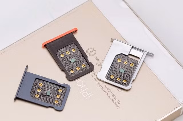 Cận Tết iPhone 5 lock giảm giá 'kịch sàn' - ảnh 2