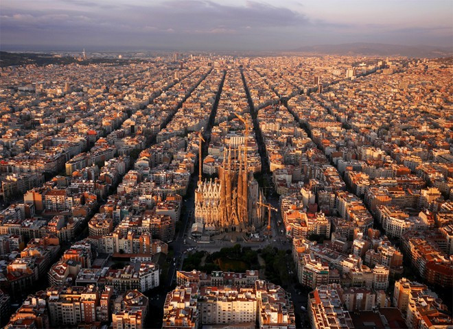 3. Thành phố Barcelona, Tây Ban Nha.