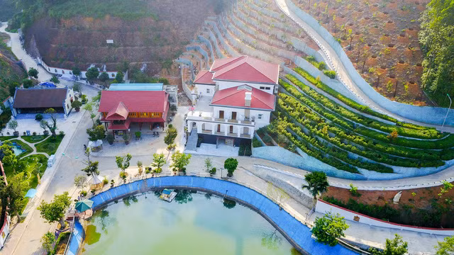 Khu dinh thự bề thế, hoành tráng của gia đình ông Phạm Sỹ Quý, Giám đốc Sở TN&MT tỉnh Yên Bái.