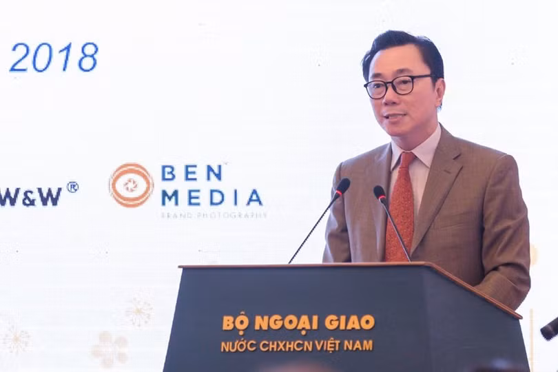 Đại sứ Phạm Sanh Châu.