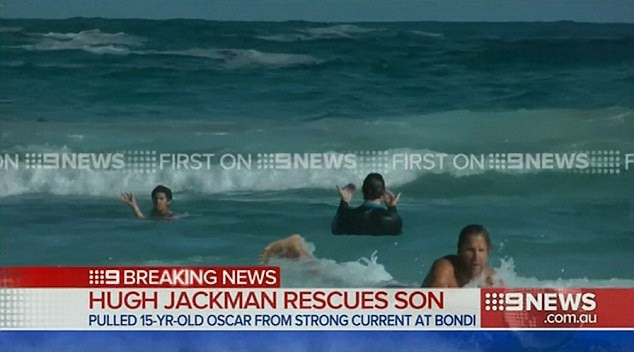 “Người sói” Hugh Jackman cứu 2 mạng người ở bãi biển Australia ảnh 2