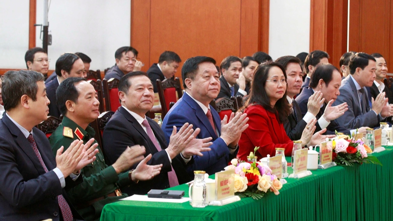 Các đại biểu tham dự Lễ khai trương.