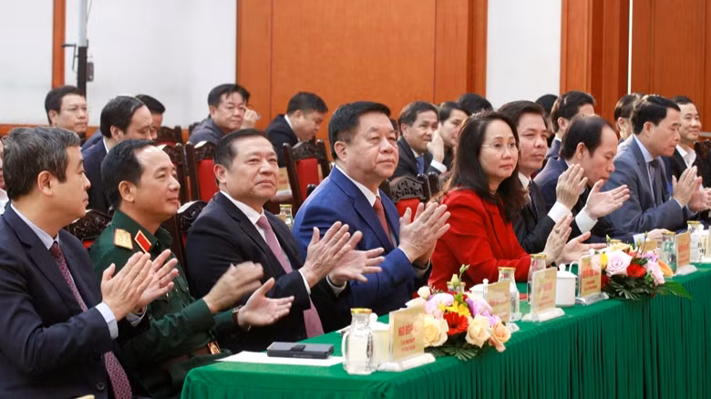 Các đại biểu tham dự Lễ khai trương.