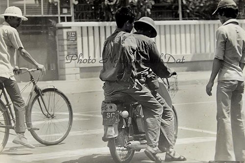 Khoảnh khắc chân thật Sài Gòn ngày Giải phóng ảnh 28