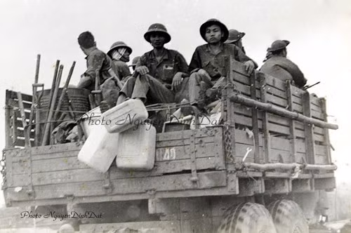 Khoảnh khắc chân thật Sài Gòn ngày Giải phóng ảnh 26