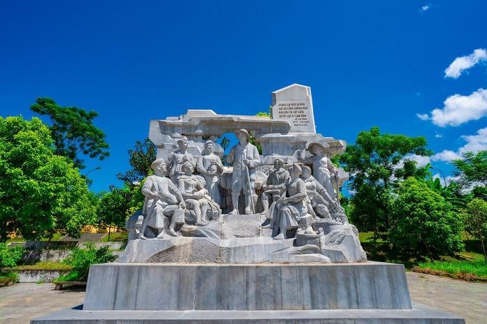 Chuyện Bác Hồ tặng thanh niên giữ cầu bốn câu thơ bất hủ 1