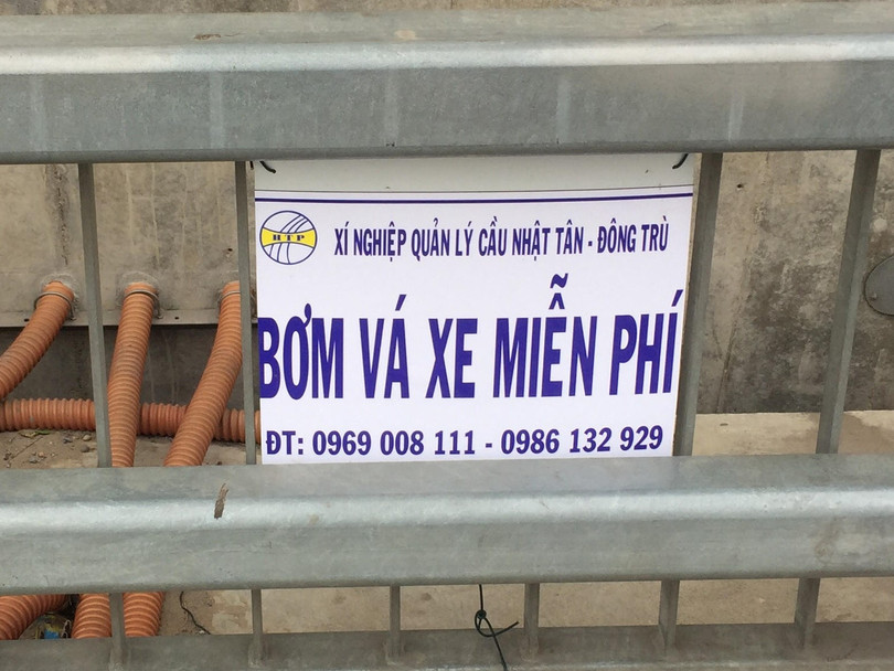 Biển hiệu của "Biệt đội thân tốc"